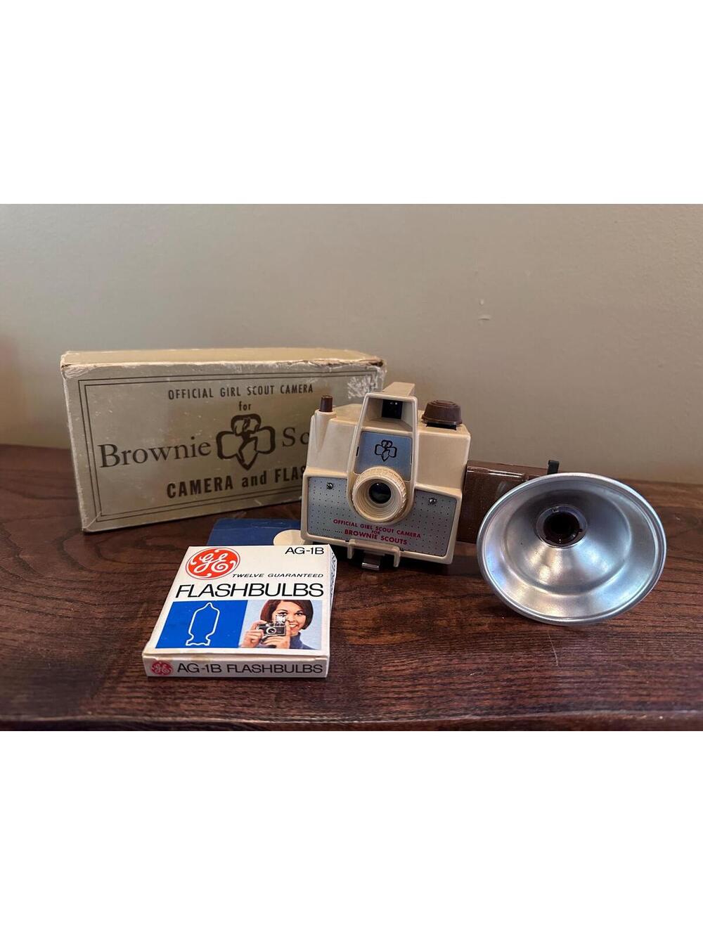Vintage 1960s Official Girl Scouts Camera for Brownie Scouts Imperial Mark